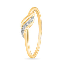 Intertwined Elegance Gold & Diamond Ring