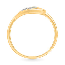 Glimmering Heart Diamond Ring