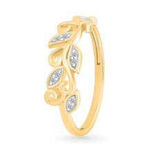 Intricate Floral Gold & Diamond Ring