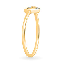 Sparkling Swirl Diamond Ring