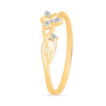 Twig Petals Gold & Diamond Ring