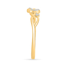Twig Petals Gold & Diamond Ring