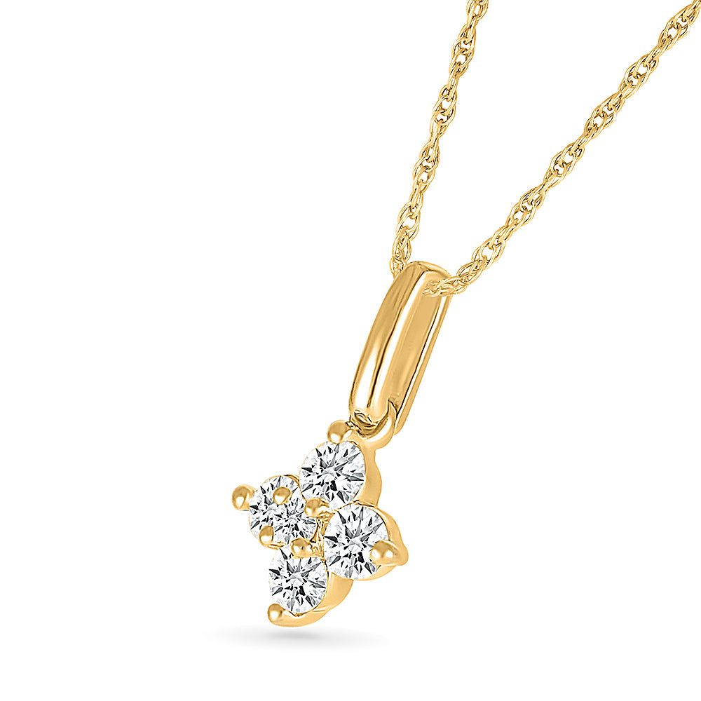 Unleash Your Sparkle.Diamond Pendat