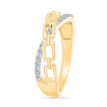 Sparkling Linked Diamond Ring