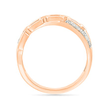 Sparkling Linked Diamond Ring