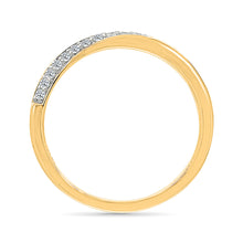 Glowy Gold & Diamond Ring