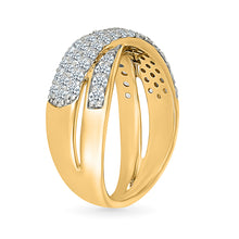 Dazzling intertwined Diamond Ring