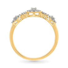 Graceful Gold & Diamond Ring