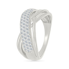 Gilda Shimmer Thread Diamond Ring