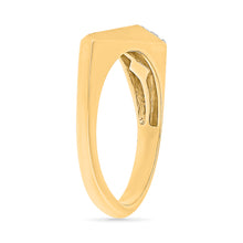 Heartfelt Gold & Diamond Ring