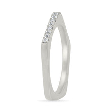 Minimalist Sparkling Diamond Ring