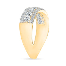 Twill Weaves Gold & Diamond Ring