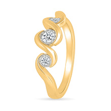 Wavy Three-Stone Ring