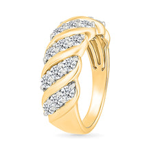 Twirled  Gold & Diamond Diamond Ring